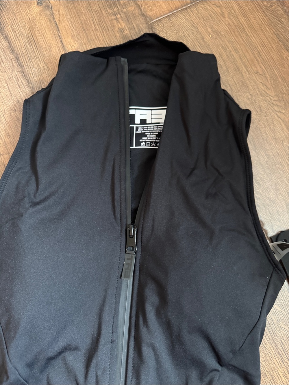 TA3 Brand NEW Surfy One-Piece Swimsuit - Picture 3 of 7